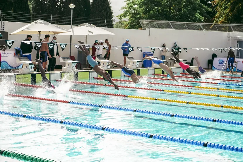 เปรียบเทียบระบบว่ายน้ำอียิปต์กับแอฟริกาใต้และตูนิเซีย